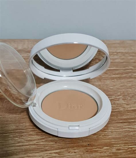 DIORSNOW PERFECT LIGHT COMPACT 